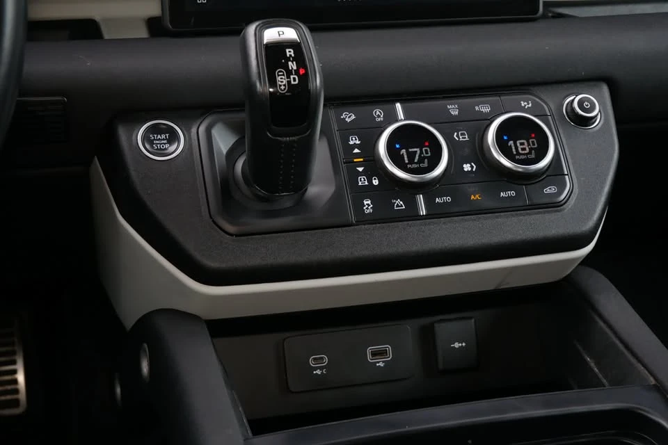 2020 Land Rover Defender L663 - Image 18 of 20