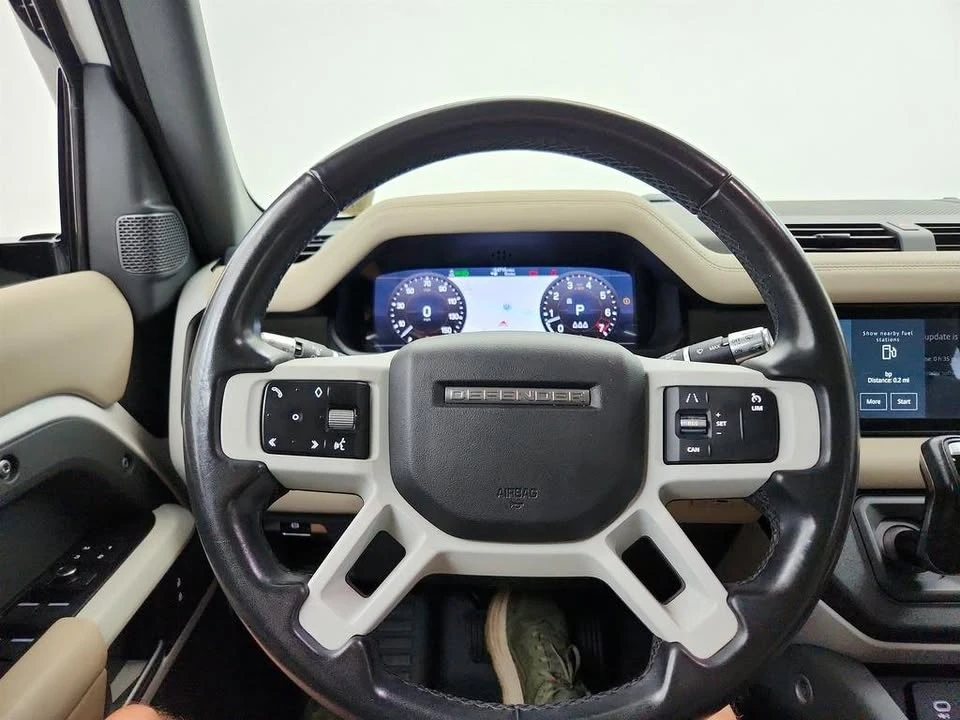 2020 Land Rover Defender L663 - Image 17 of 20