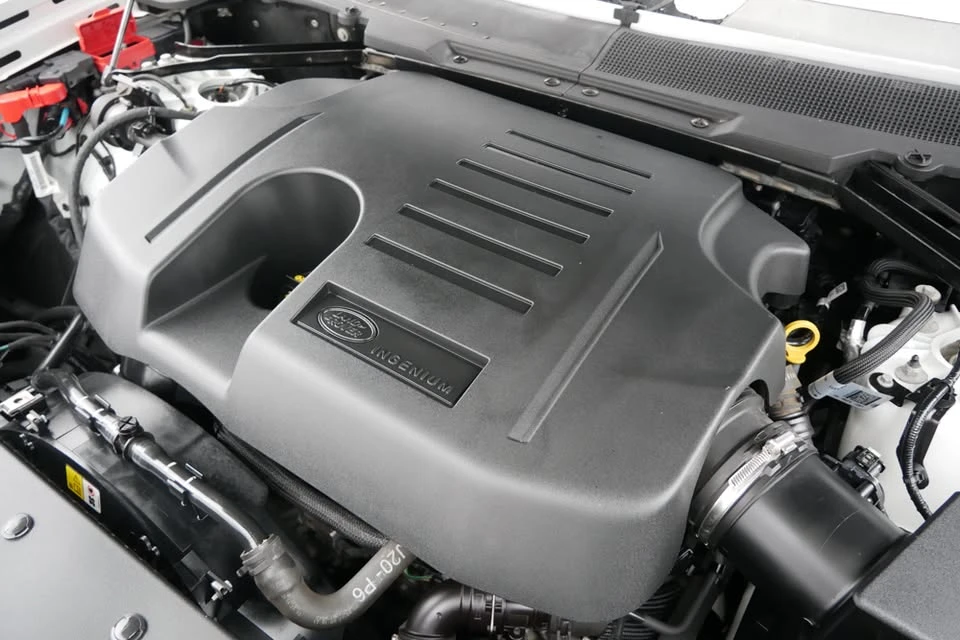 2020 Land Rover Defender L663 - Image 11 of 20