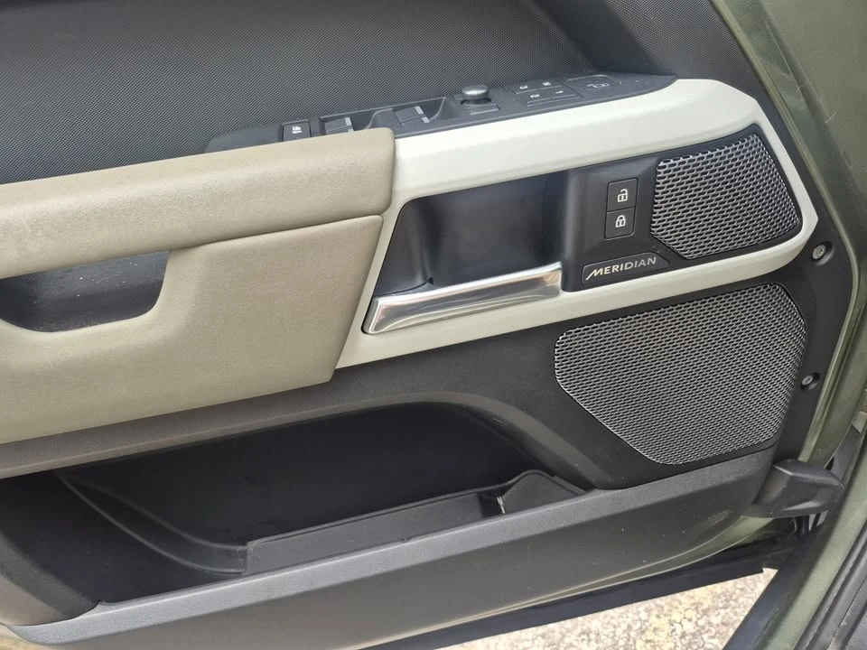 2020 Land Rover Defender L663 - Image 8 of 12