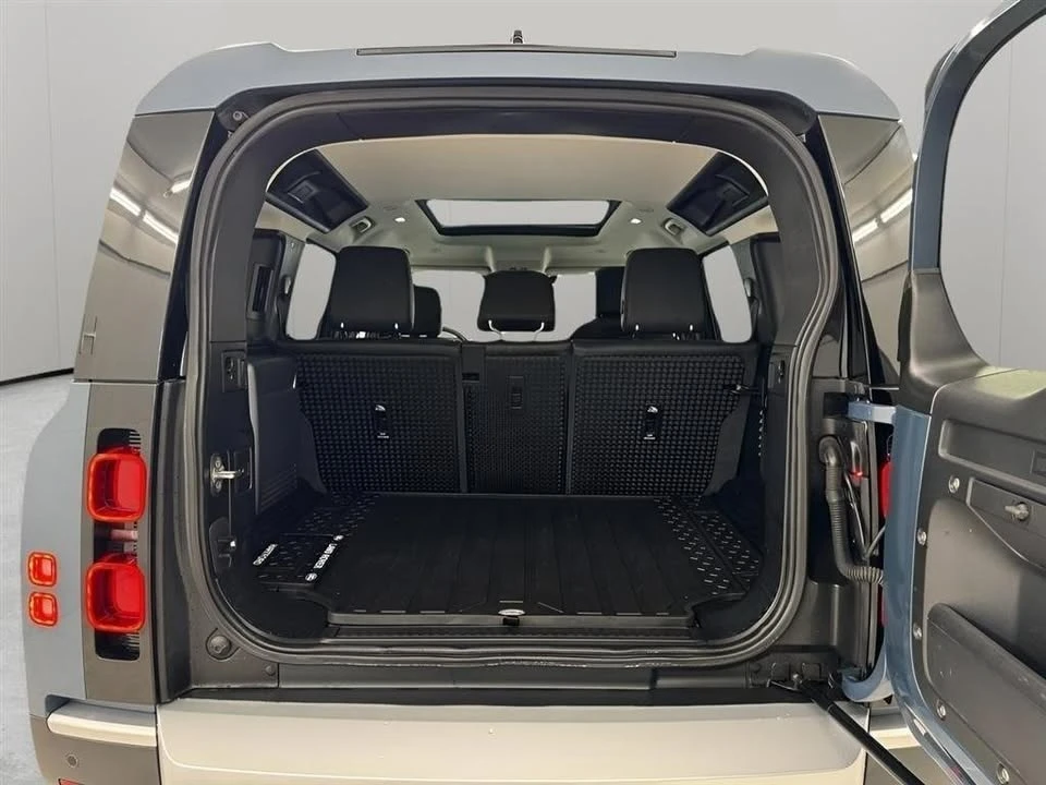 2020 Land Rover Defender L663 - Image 7 of 20
