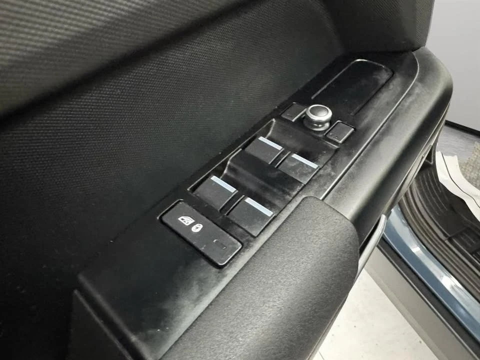 2020 Land Rover Defender L663 - Image 12 of 20