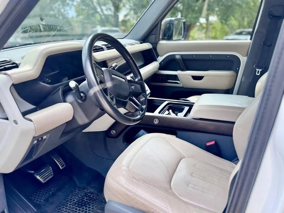 2020 Land Rover Defender L663 - Image 7 of 19