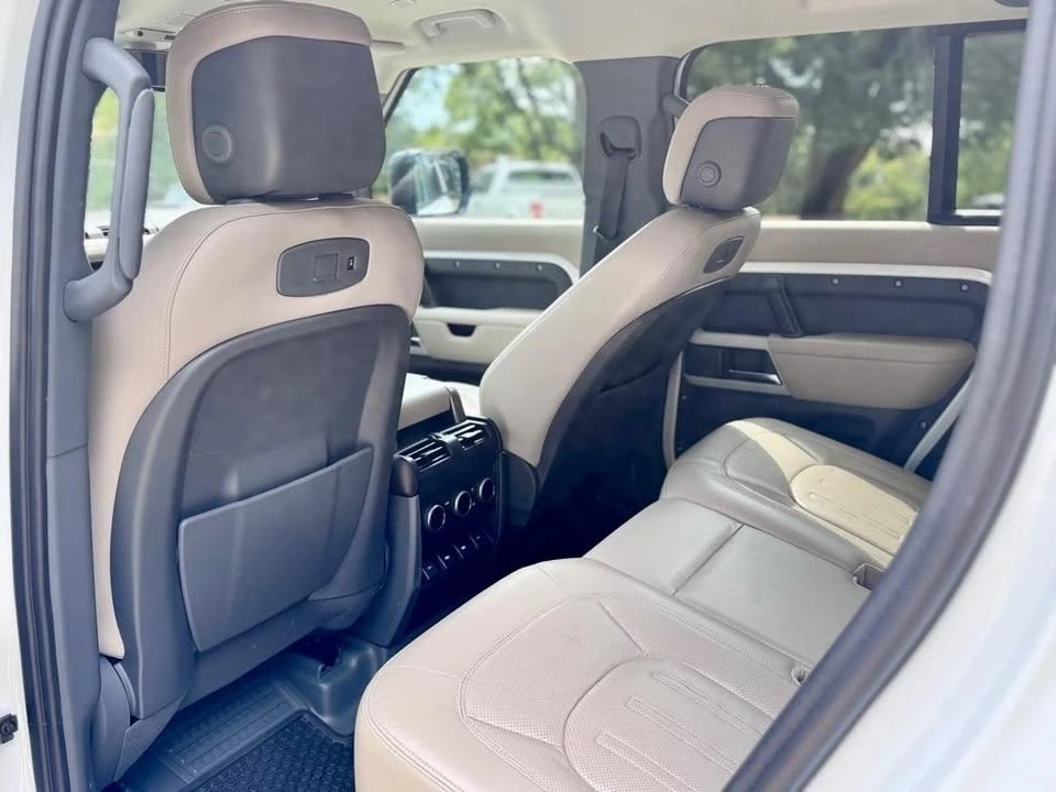 2020 Land Rover Defender L663 - Image 10 of 19