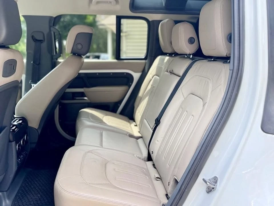2020 Land Rover Defender L663 - Image 9 of 19