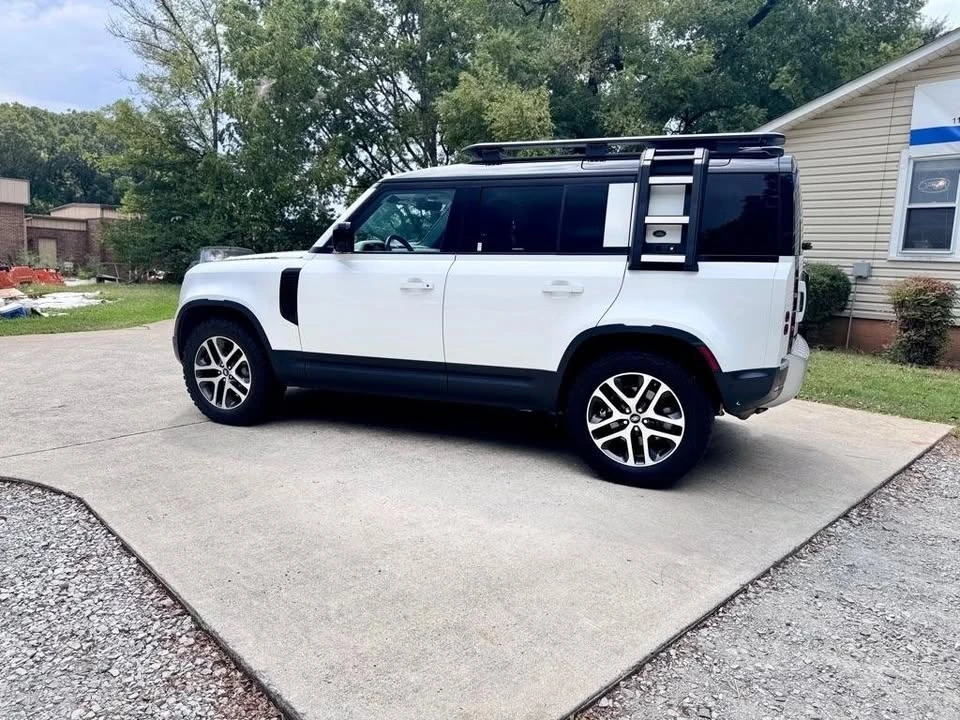 2020 Land Rover Defender L663 - Image 14 of 19