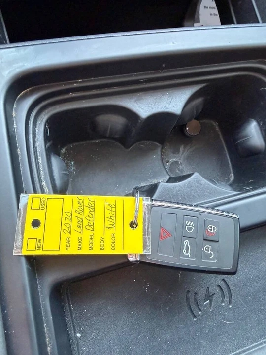 2020 Land Rover Defender L663 - Image 17 of 19