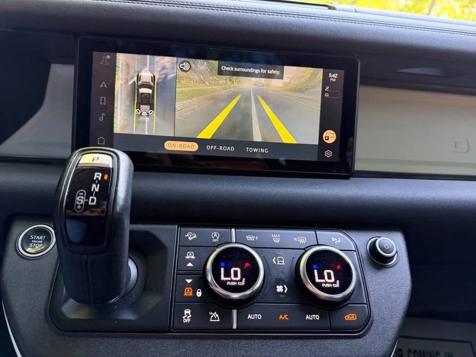 2020 Land Rover Defender L663 - Image 11 of 19