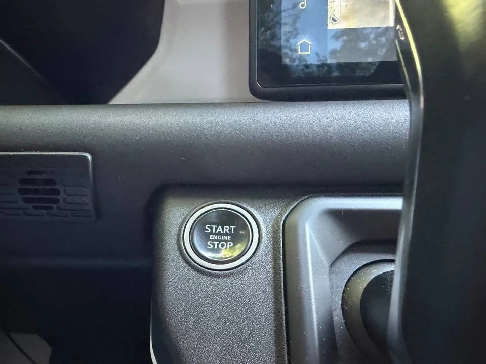 2020 Land Rover Defender L663 - Image 12 of 19