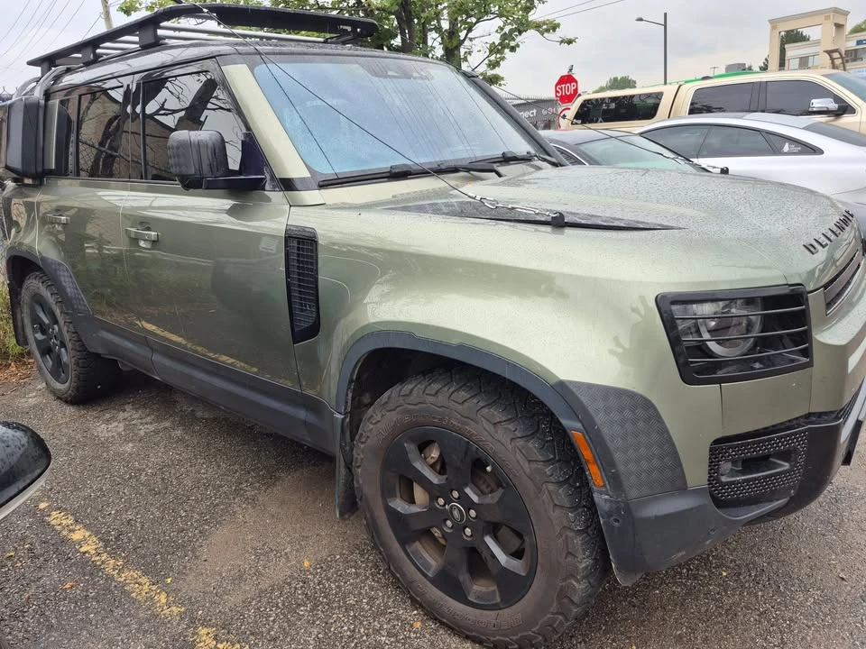 2020 Land Rover Defender L663 - Image 3 of 12