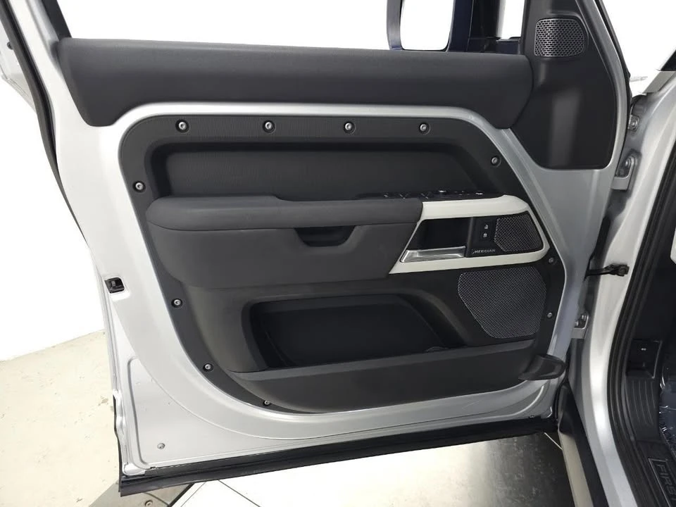 2020 Land Rover Defender L663 - Image 14 of 20
