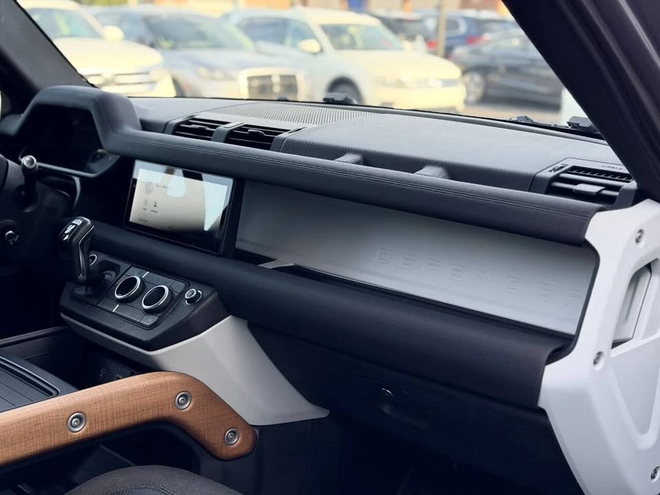 2020 Land Rover Defender L663 - Image 15 of 20