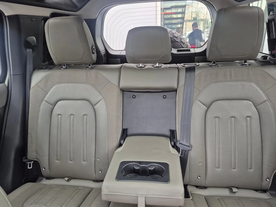 2020 Land Rover Defender L663 - Image 11 of 12