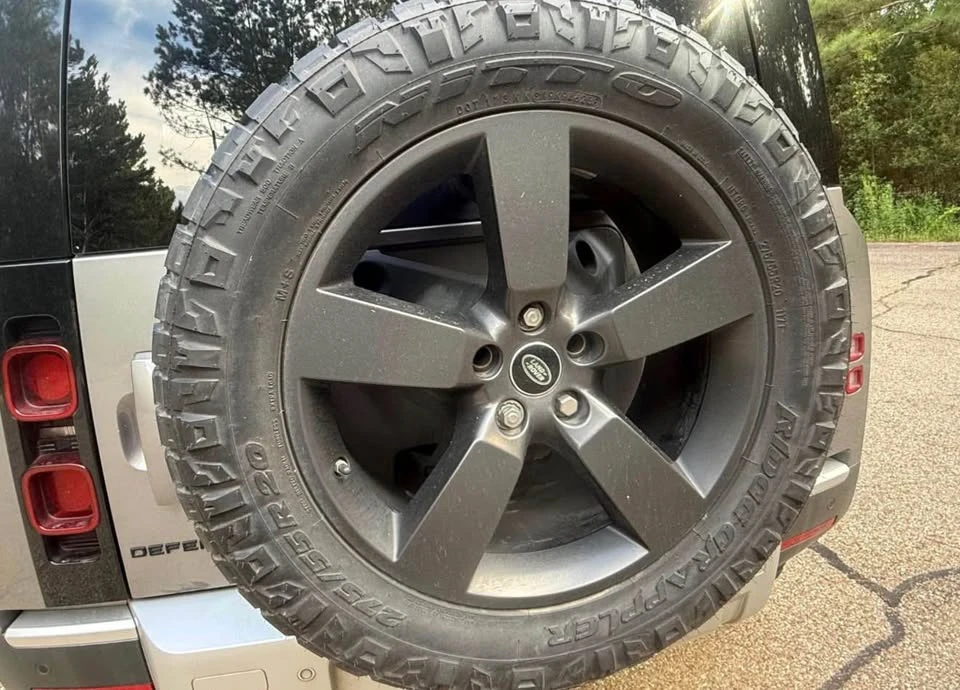 2020 Land Rover Defender L663 - Image 17 of 19