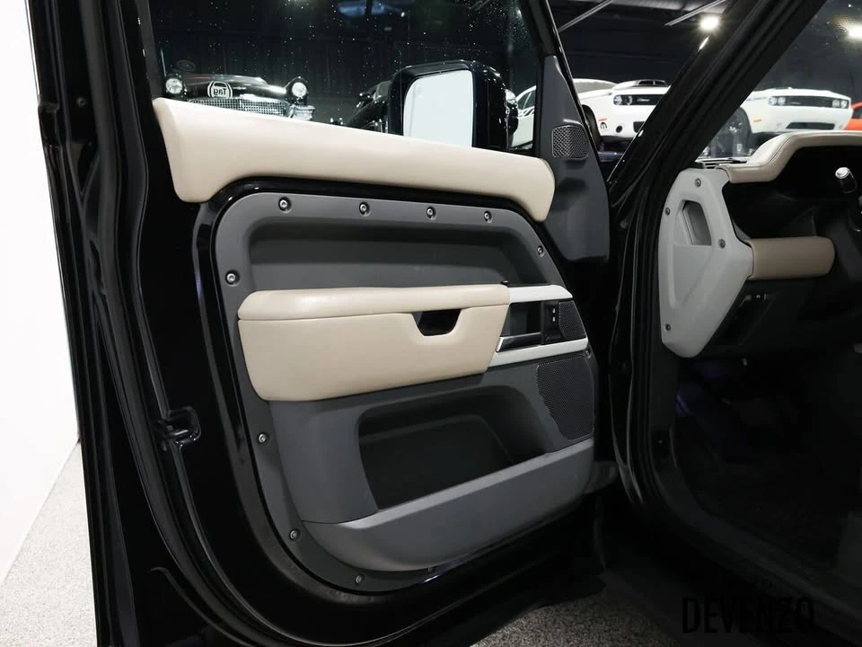 2020 Land Rover Defender L663 - Image 14 of 20