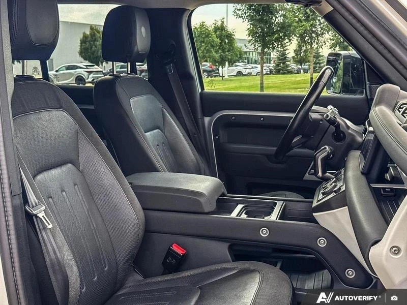 2020 Land Rover Defender L663 - Image 17 of 20