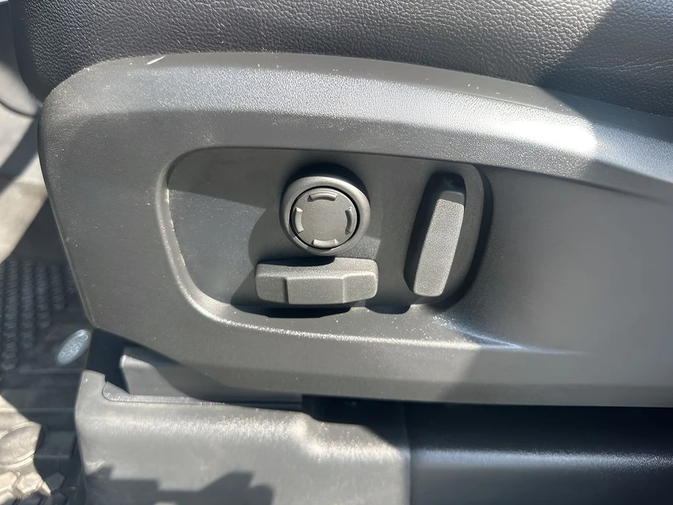 2020 Land Rover Defender L663 - Image 10 of 12