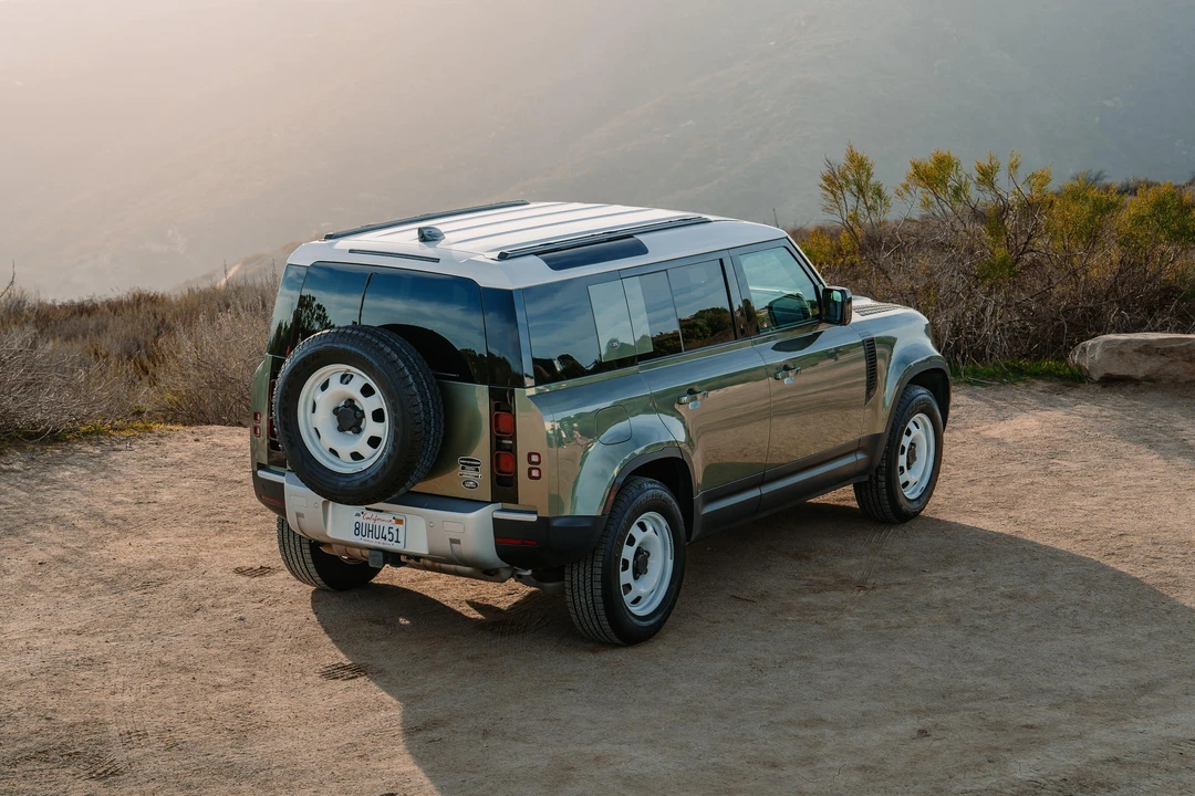 2020 Land Rover Defender L663 - Image 28 of 31