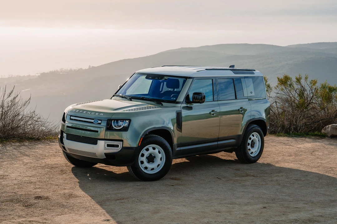 2020 Land Rover Defender L663 - Image 15 of 31