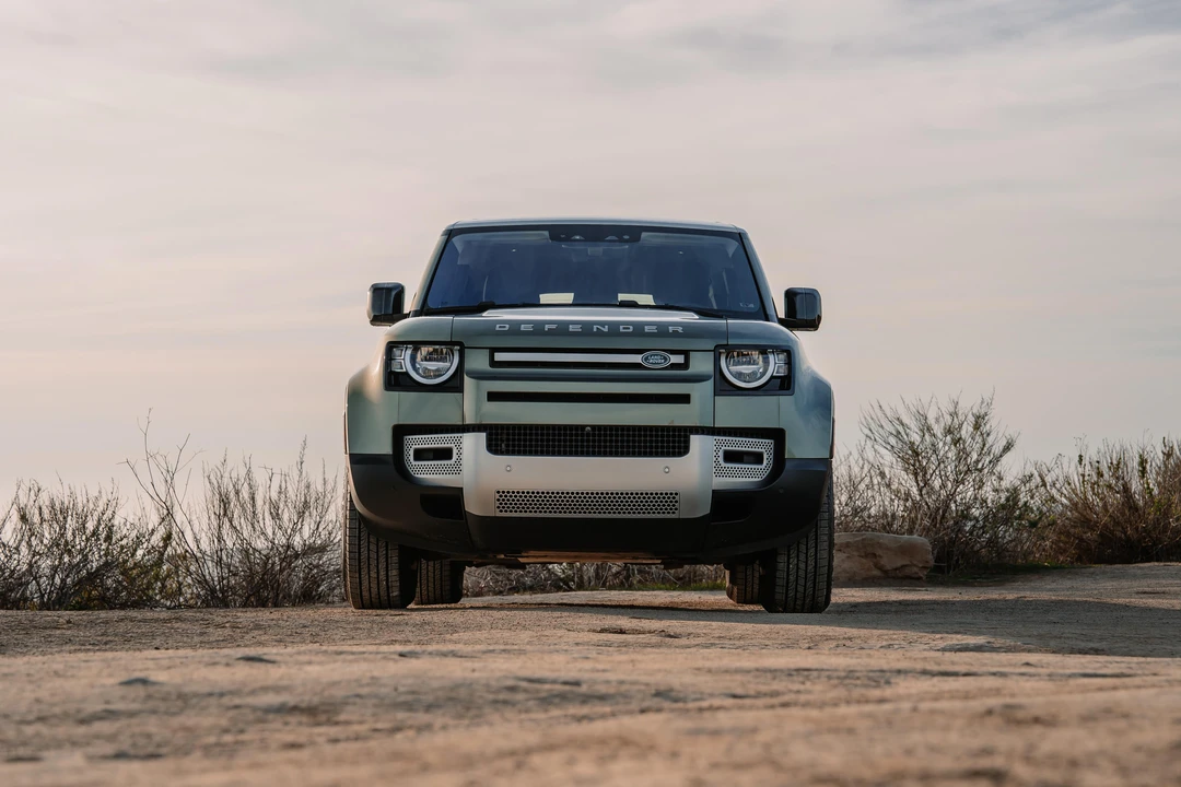 2020 Land Rover Defender L663 - Image 10 of 31