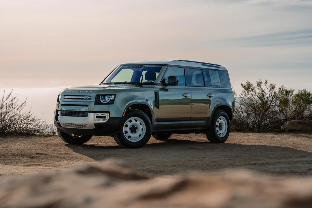 2020 Land Rover Defender L663 - Image 19 of 31