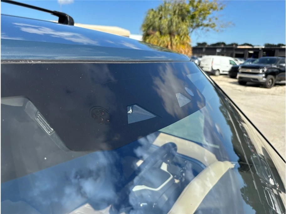 2020 Land Rover Defender L663 - Image 12 of 21