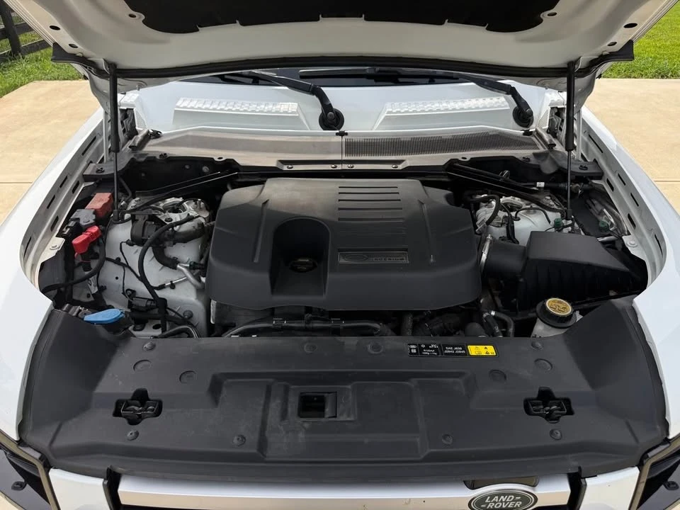 2020 Land Rover Defender L663 - Image 15 of 15