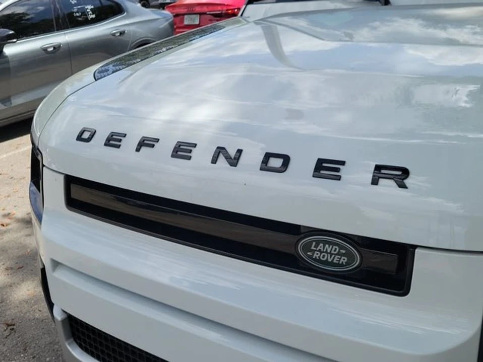 2020 Land Rover Defender L663 - Image 4 of 6