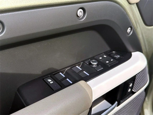 2020 Land Rover Defender L663 - Image 16 of 21