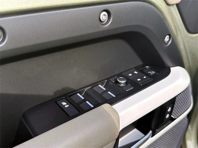 2020 Land Rover Defender L663 - Image 16 of 21