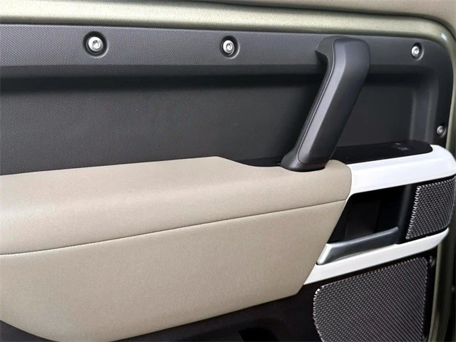 2020 Land Rover Defender L663 - Image 11 of 21