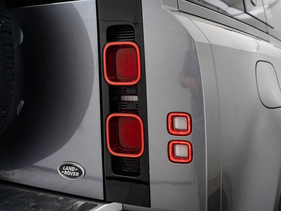 2020 Land Rover Defender L663 - Image 9 of 21