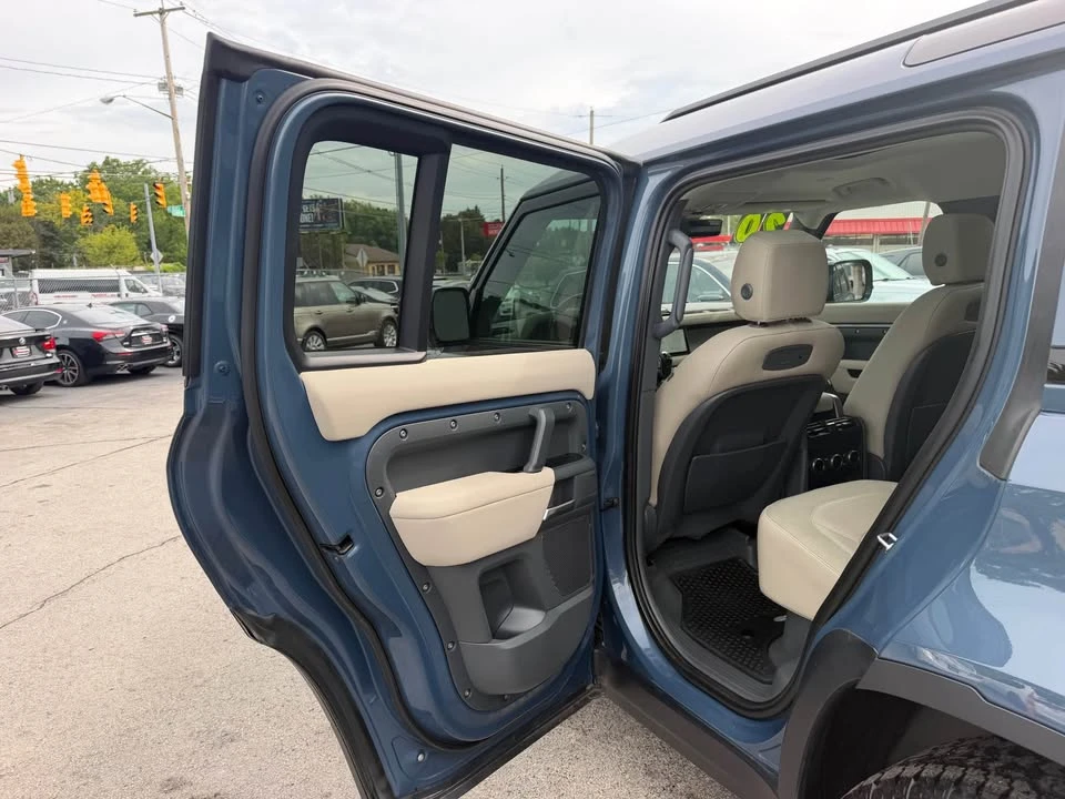 2020 Land Rover Defender L663 - Image 10 of 19