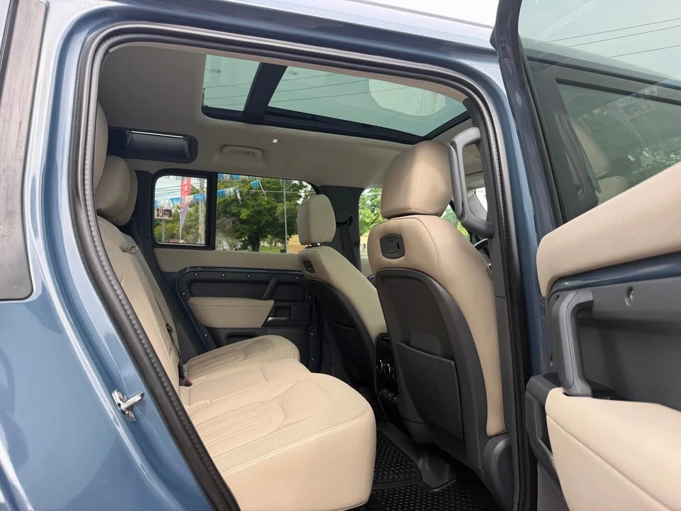 2020 Land Rover Defender L663 - Image 13 of 19