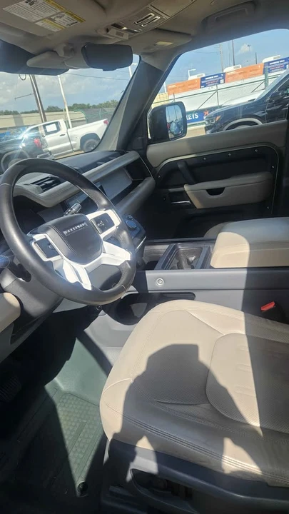 2020 Land Rover Defender L663 - Image 3 of 7