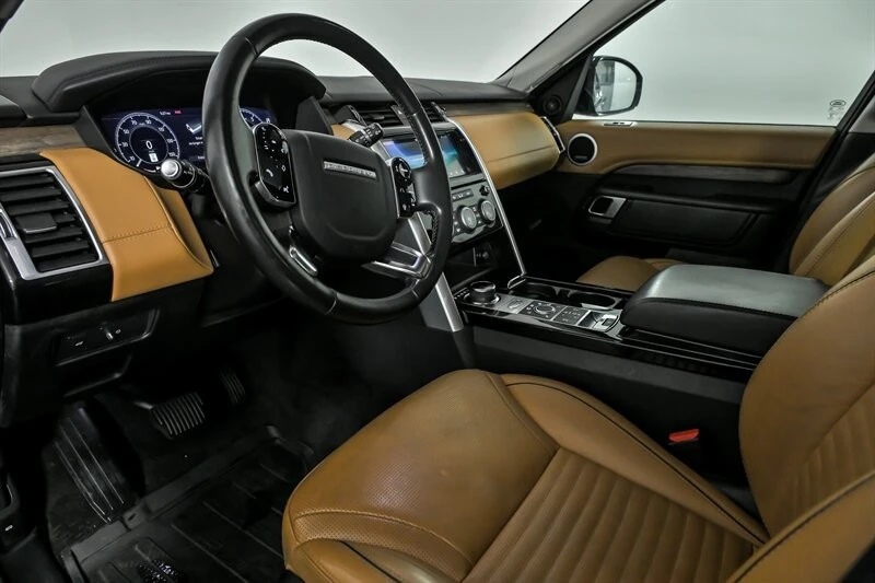 2020 Land Rover Discovery 5th Gen - Image 17 of 21
