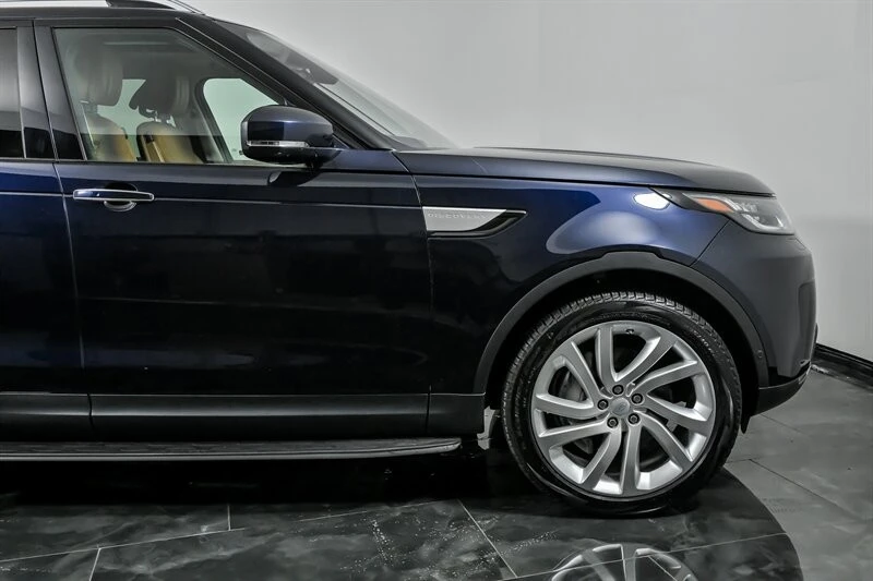 2020 Land Rover Discovery 5th Gen - Image 12 of 21