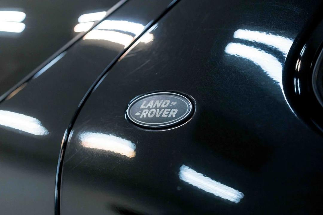 2020 Land Rover Discovery 5th Gen - Image 19 of 21
