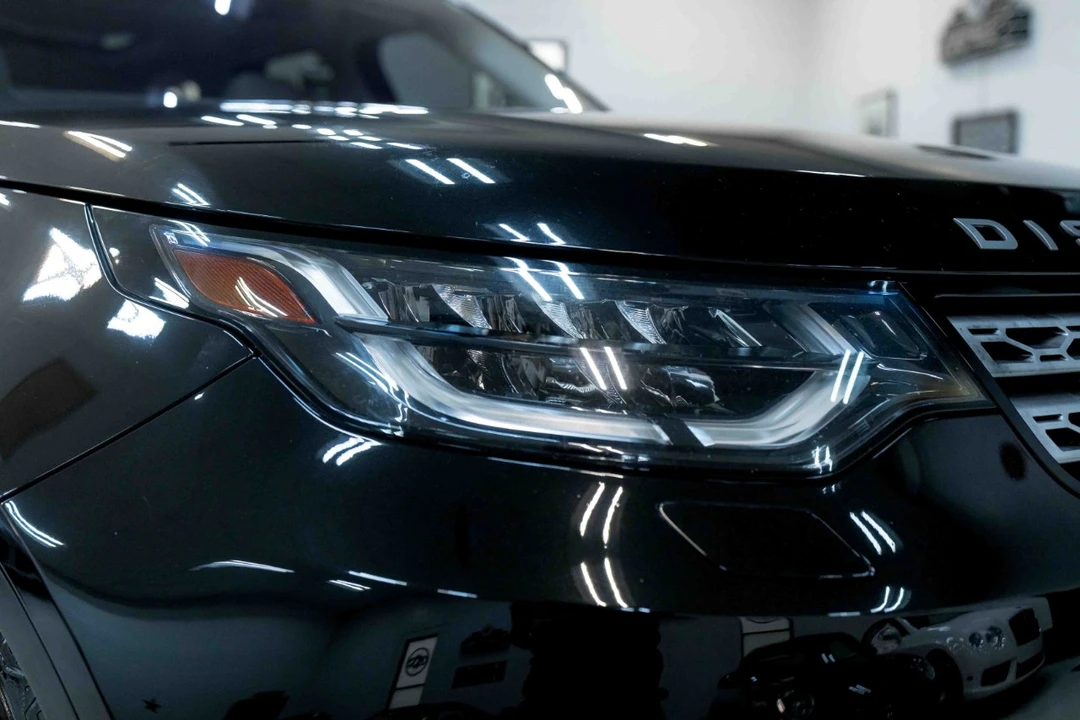 2020 Land Rover Discovery 5th Gen - Image 14 of 21