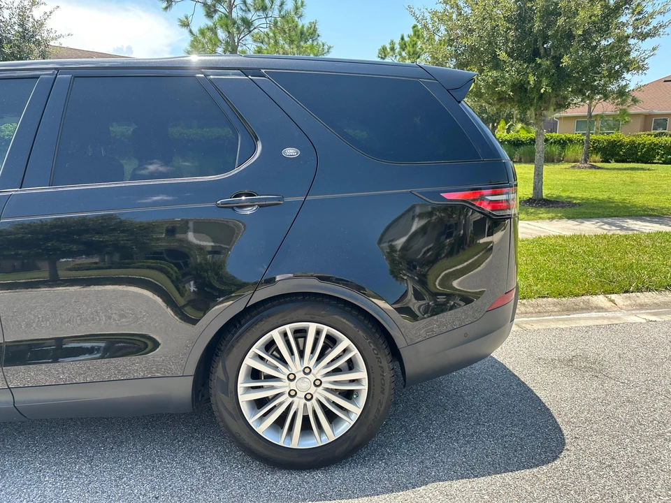 2020 Land Rover Discovery 5th Gen - Image 21 of 31