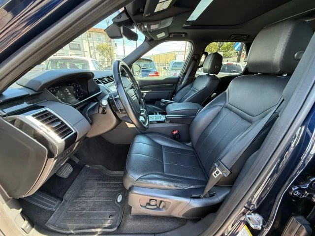2020 Land Rover Discovery 5th Gen - Image 18 of 31