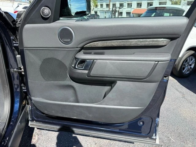 2020 Land Rover Discovery 5th Gen - Image 29 of 31