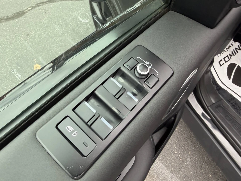 2020 Land Rover Discovery 5th Gen - Image 21 of 21