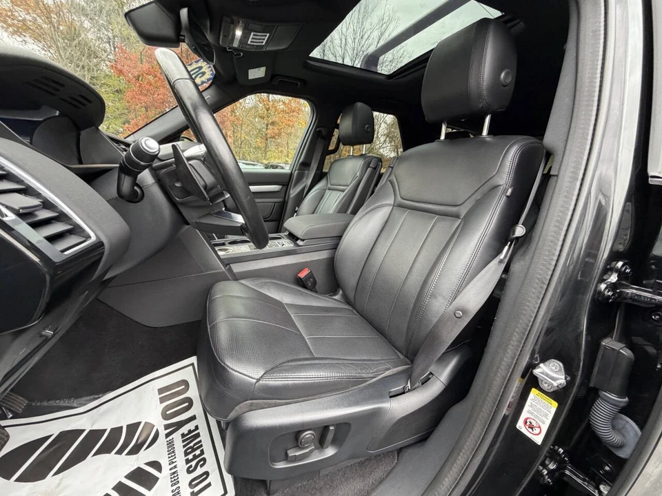 2020 Land Rover Discovery 5th Gen - Image 15 of 21