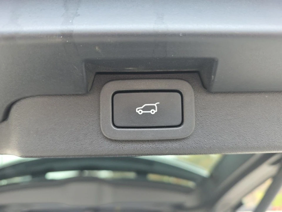 2020 Land Rover Discovery 5th Gen - Image 19 of 21