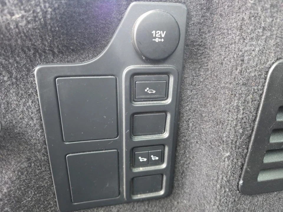 2020 Land Rover Discovery 5th Gen - Image 18 of 21
