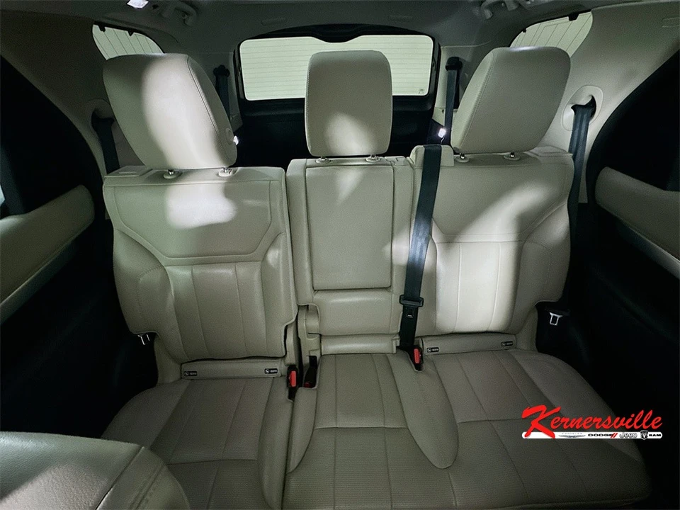 2020 Land Rover Discovery 5th Gen - Image 13 of 21