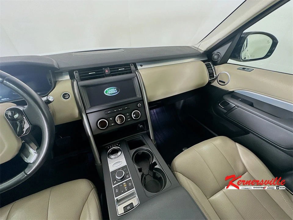 2020 Land Rover Discovery 5th Gen - Image 11 of 21
