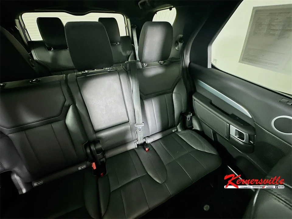 2020 Land Rover Discovery 5th Gen - Image 14 of 21