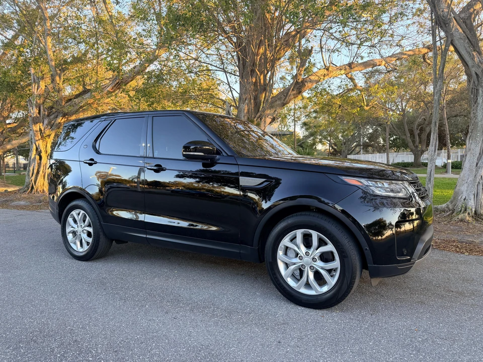 2020 Land Rover Discovery 5th Gen - Image 16 of 31
